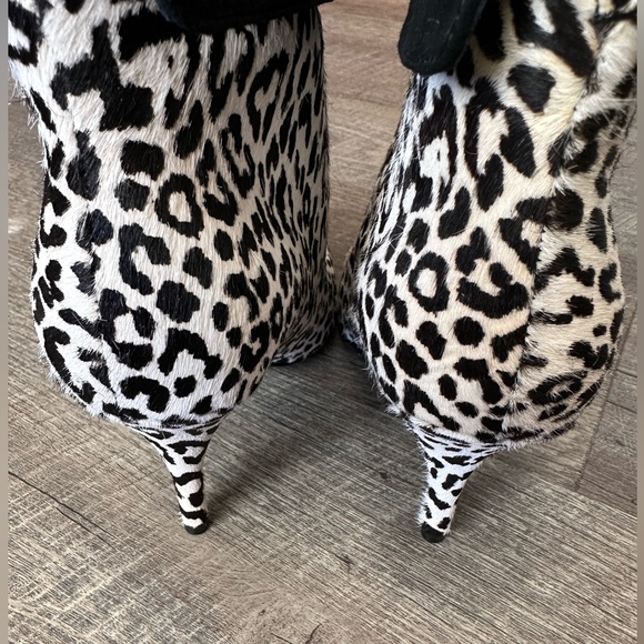 NWOT Marc Fisher Pointed Toe Leopard Calf Hair Fifily Booties - Size 7 - Picture 10 of 10